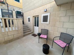 Seaside holiday house Postira, Brac - 22663