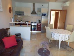 Apartments by the sea Supetarska Draga - Gornja, Rab - 22719