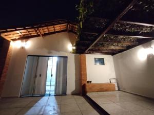 Linda e aconchegante casa em Jaraguá!