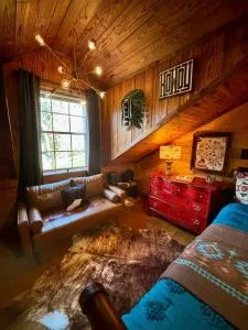 The Cedar House - Huntsville Cultural District - Trinity