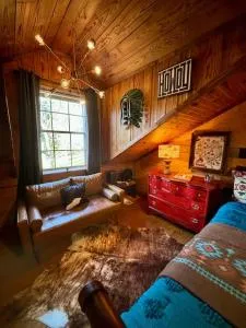 The Cedar House - Huntsville Cultural District - Trinity