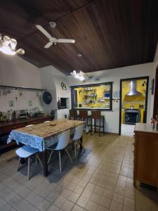 LINDA CASA COM PISCINA EM PONTAL DO SUL