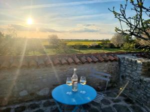 Maisons de vacances Gite Braye-Sous-Faye, 3 pieces, 4 personnes - FR-1-381-566 : photos des chambres