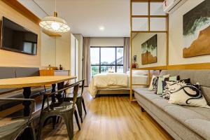 Studio cond. com piscina 700m da praia STI108