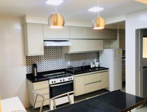 Apto aconchegante de luxo 3 qtos Praia de Itapuã