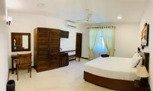Hikka Sands & SPA