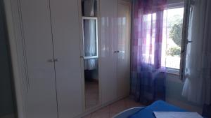 Apartments by the sea Tisno, Murter - 13588