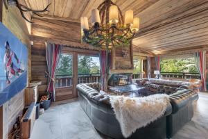 SOMPTUEUX CHALET BARON MEGEVE VUE.Jaccuzi.4 mn a pied au centre