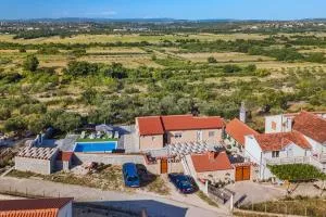 Luxury villa with a swimming pool Benkovac, Zagora - 20927 - Buković