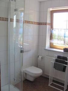 #6 Komfortables sonniges Gästezimmer mit 2 Betten, Gemeinschaftsbad, W-Lan frei, Airport nah