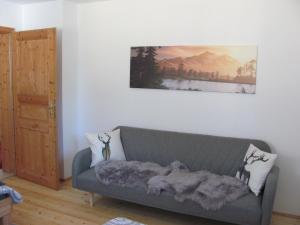 #6 Komfortables sonniges Gästezimmer mit 2 Betten, Gemeinschaftsbad, W-Lan frei, Airport nah