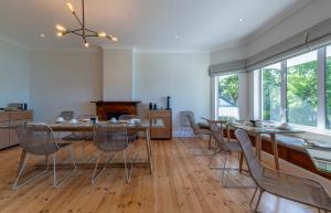 Hide-Away Guest House