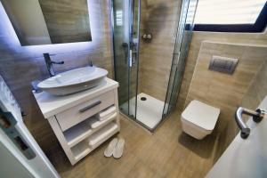 CASA V Luxury Apartments 