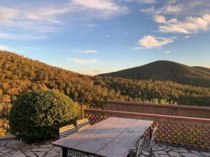 Maisons de vacances Maison dans les hauteurs de valcros : photos des chambres