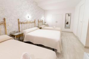 Standard Quadruple Room room in Hotel Manzanito