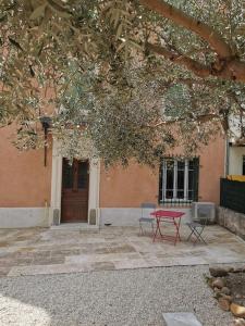 Appartements Charbon studio climatise parking terrasse : photos des chambres