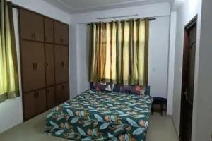 3 BHK in Krishna Nagar Lucknow LKO 202R