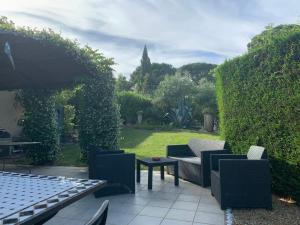 Maison spacieuse avec piscine partagée à Gassin