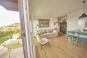 Las Flores del Mar, a un paso de Comillas - Valoria