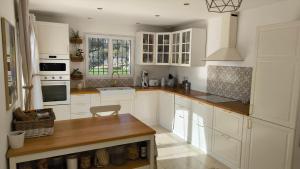 Villas Lou Masadous : Magnifique villa tout confort avec piscine chauffee 11x3.5 : photos des chambres