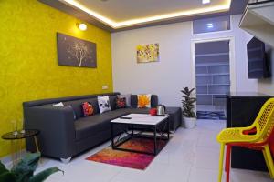 5 MidTown-1BHK, Near AIG Hospital, Hitech City