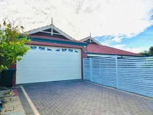 Falcon Estuary Escape - Dawesville