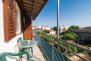 Apartment Center and beach