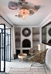 Riad de lÔ with Pool, Rooftop, Free Breakfast