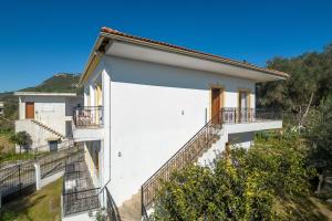Stamatis House