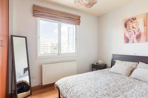 Warm Residence in the heart of the City Center - Balcony & view