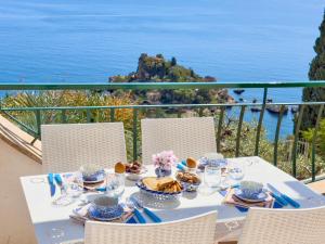 Two-Bedroom Apartment with Terrace and Sea View (5 Adults) room in Residence Terra Rossa Taormina