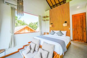 Villa Nyanyi Satu - 2BR Villa Stunning Lush View 5 mins to Beach