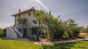 Electra BeachFront Suites, Nea Irakleia
