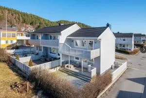 Moderne rekkehus, god standard. - Barstadvik Moderne rekkehus, god standard. - Barstadvik