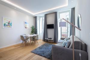Brand New 1 Bdr Place du Pin