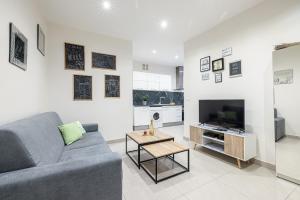 Charming 1 Bdr Old town