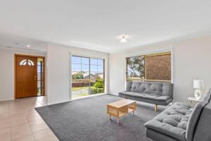 Beautiful 3 bedroom house with Corio Bay view at heart of Clifton Springs