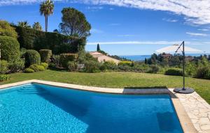 Stunning Home In Mandelieu-La-Napoule