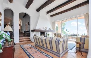 Stunning Home In Mandelieu-La-Napoule