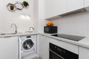 Browar Gdański One Bedroom Apartment with Free Parking by Renters