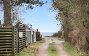 3 Bedroom Nice Home In Store Fuglede