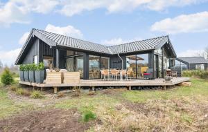 Nice Home In Ejstrupholm With Kitchen