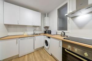 1Bedroom 1bathroom furnished - Rios Rosas - equipped in business area - MintyStay