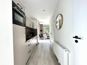 Bright Chalet in Nature Park