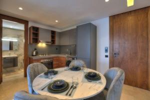 Appart en face de la tour CFC