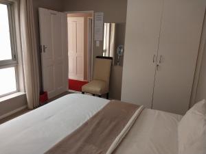 Serenity Shores Backpackers