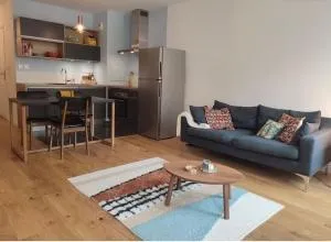 Charming and Secure Fully-Equipped Apartment Close to Paris - Saint-Cloud