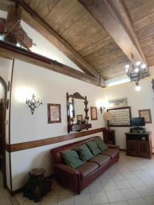 Casa Serafina trilocale con arredi darte e parcheggio privato