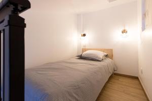 Appartements Charmant T1 Mezzanine Neuf Clim 06 - Centre ville : photos des chambres