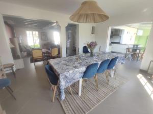 Maison 10 personnes à 10 minutes à pieds de la plage